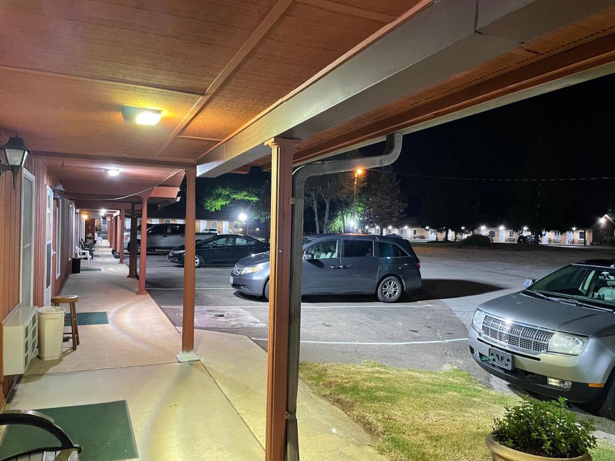 Pine Valley Motel Spruce Pine Exterior foto